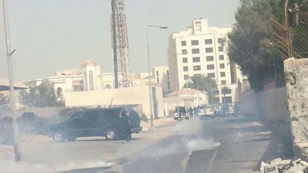 Bahraini security forces take down Ashura banners