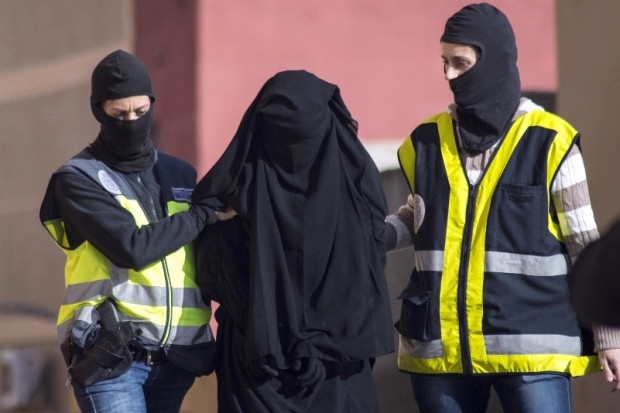 فتيات مغربيات في"داعش" خططن لتنفيذ هجمات انتحارية