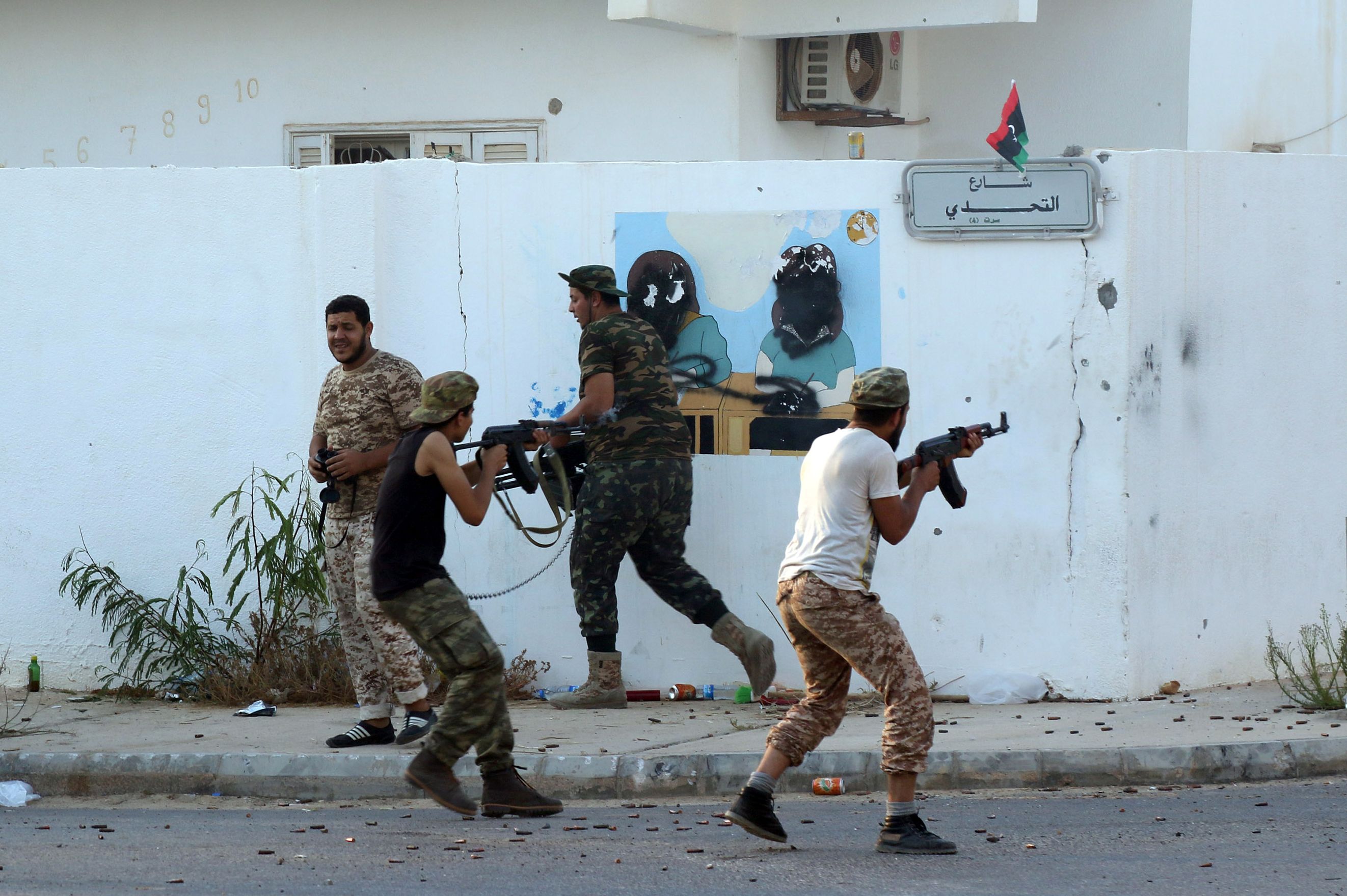 Libyan forces kill 10 ISIS terrorist fleeing Sirte