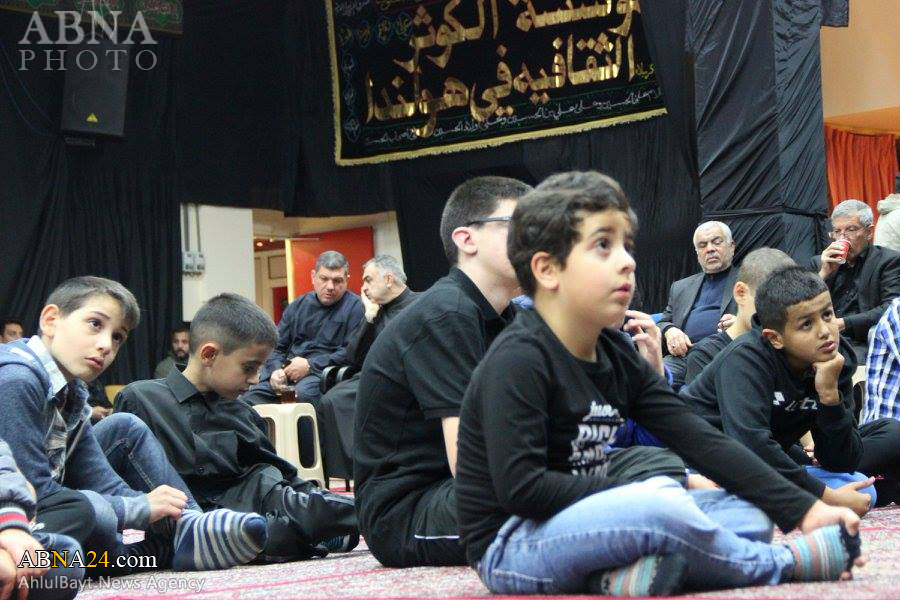 Suasana Majelis Duka Husaini di Den Haag Belanda