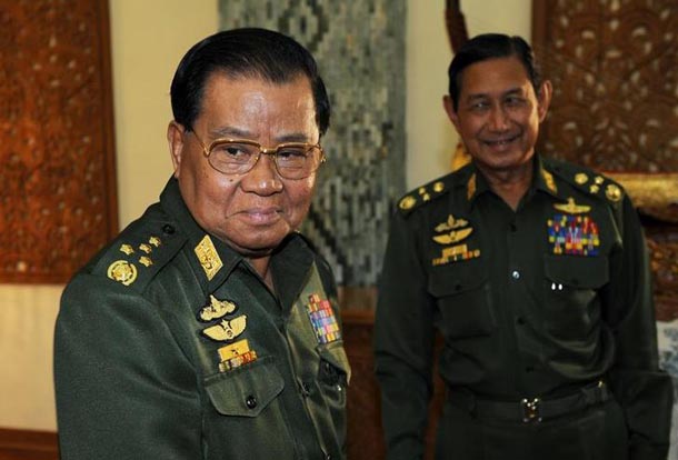 ဦးသန္းေရႊ ပိတ္ဆို႔အေရးယူမႈ စာရင္းက ထြက္၊ မထြက္