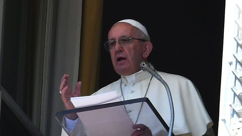 Pope Kutuk Pengeboman Gereja Di Mesir