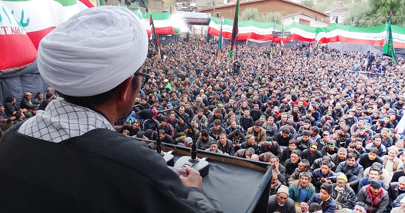  کرگل میں جلوس عاشور کے دوران یمن اور کشمیر کے ساتھ اظہار یکجہتی+ تصاویر