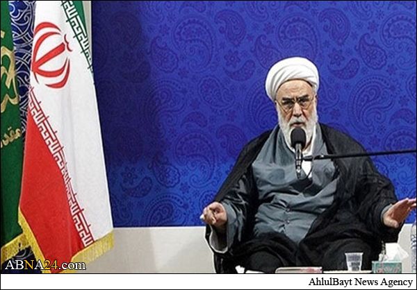 "آل سعود یشکلون تهدیدا علی الحرمین الشریفین"
