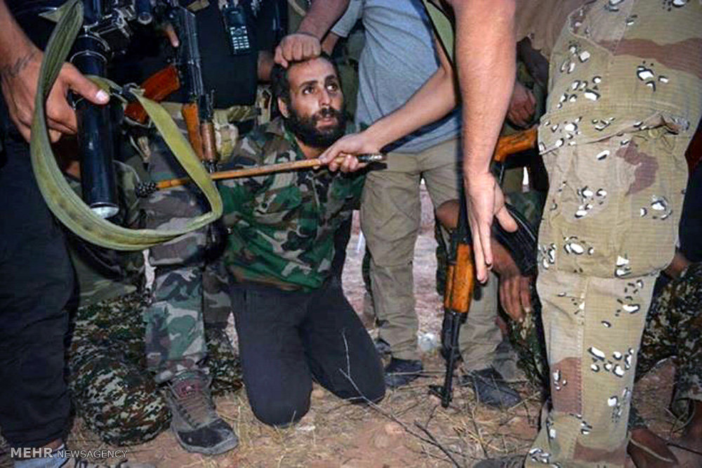 تصویری رپورٹ: شام میں النصرہ فرنٹ کے تین نشانہ باز گرفتار