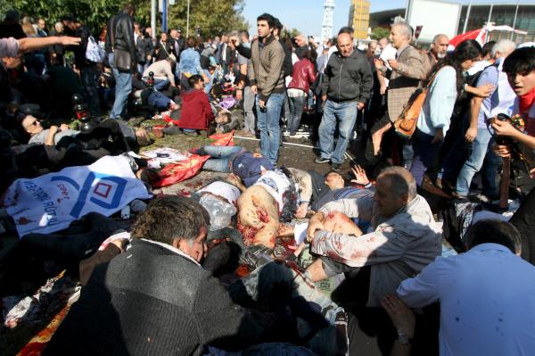 مقتل ثلاثة شرطيين في تفجير انتحاري جنوب شرق تركيا