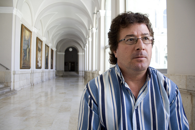 Estudiantes de la Universidad de León Acusan al Ayuntamiento de Promover la 'Islamofobia' Mediante sus Cátedras Obligatorias 