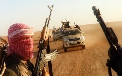 مصدر عراقي: 100 قائد من داعش غادروا الموصل إلى سوريا