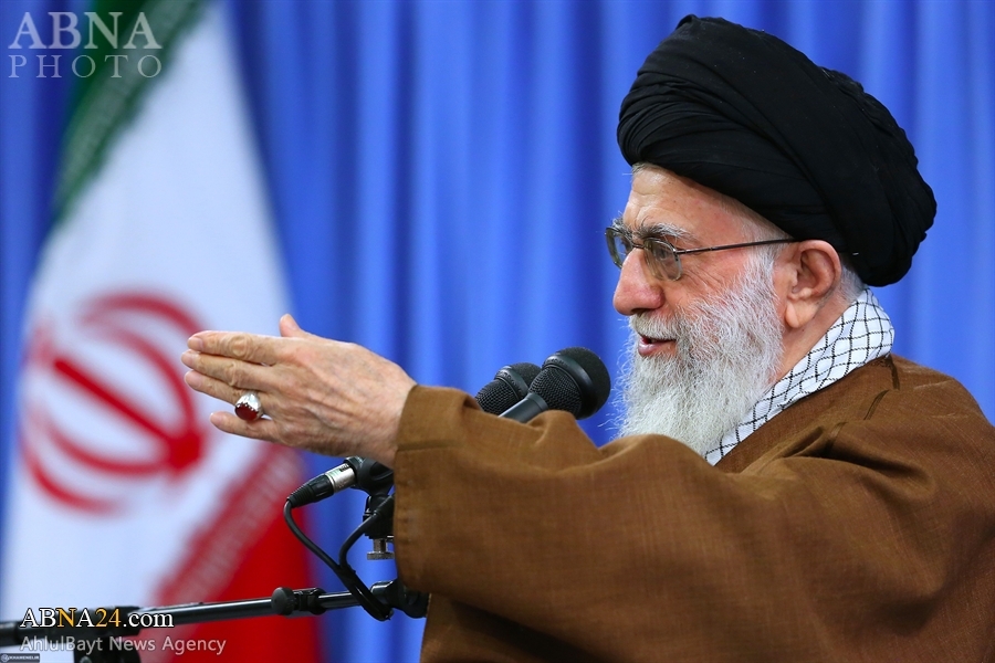 Imam Khamenei urges authorities not to back down against US