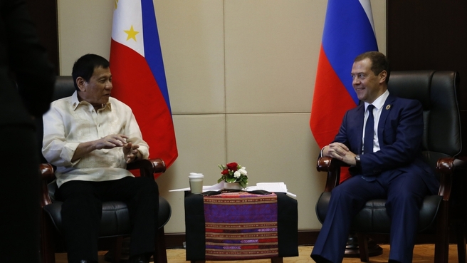 Siapkan Senarai Keperluan Kamu: Duta Moscow Di Filipina.