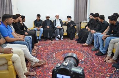 المرجع الحكيم يدعو المؤمنين للاستفادة القصوى من تعاليم وسيرة أهل البيت (ع) وتراثهم المبارك