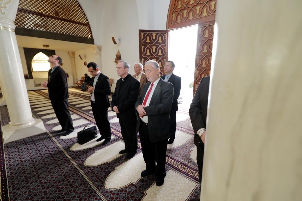 Musulmanes Españoles son Invitados a un ‘Encuentro Religioso por la Paz’ en Málaga 