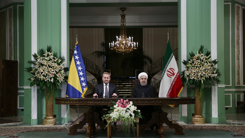 ایران اور فن لینڈ کے صدور کی تہران میں ملاقات، علاقائی اور عالمی سطح پر تعاون کے فروغ کی تاکید
