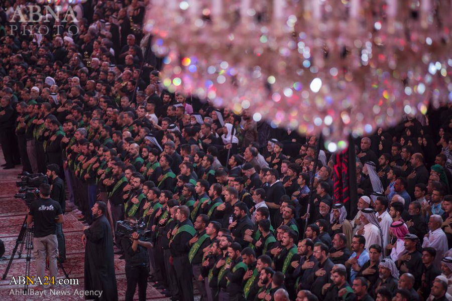 تقرير مصور/ خدام عتبة الحرمين الشريفين يقيمون عزاءا بمناسبة استشهاد الامام السجاد (ع) في كربلاء