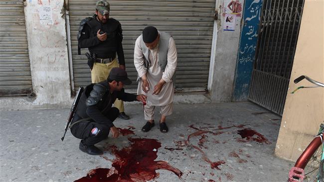 Gunmen martyred five Shia Muslims in Karachi