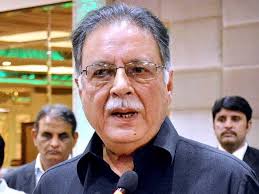 نوازشریف نے پاکستان کے وفاقی وزیر اطلاعات و نشریات کو عہدے سے برطرف کردیا 