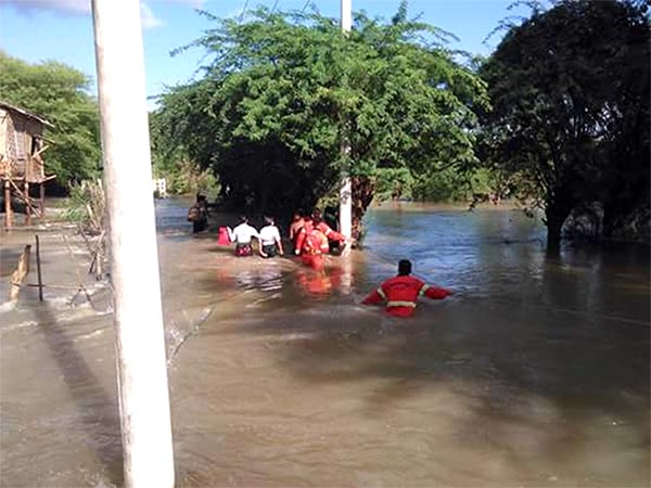 မိုးသည္းထန္၍ ေက်ာက္ဆည္ခ႐ုိင္အတြင္းရွိ ျမစ္ကမ္းေဘးေက်းရြာမ်ား ေရျမဳပ္