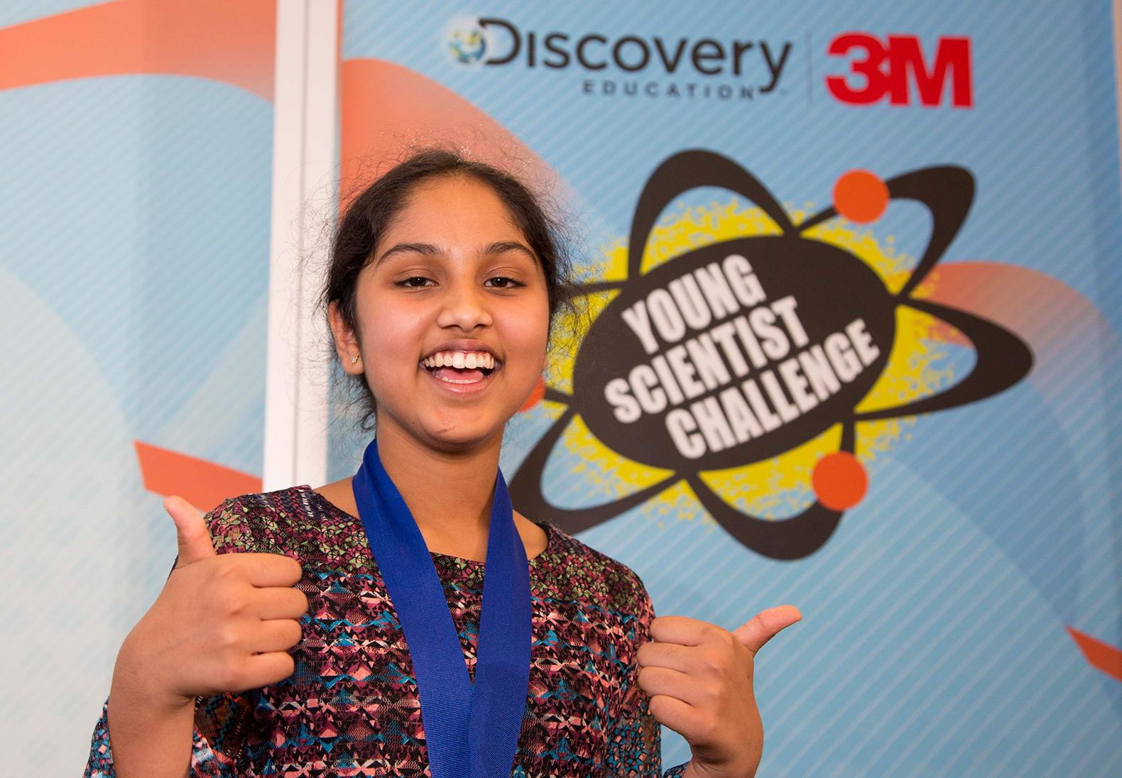 La Brillante Jóven Científica de 13 años que Descubrió cómo Generar Energía Renovable por Apenas US$5