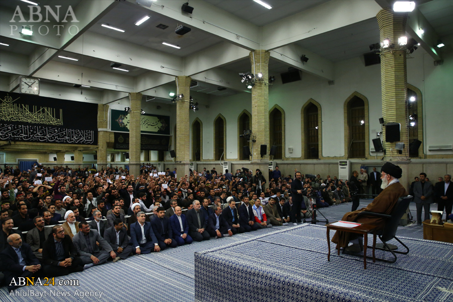 Líder iraniano: Ceder perante os EUA não soluciona os problemas