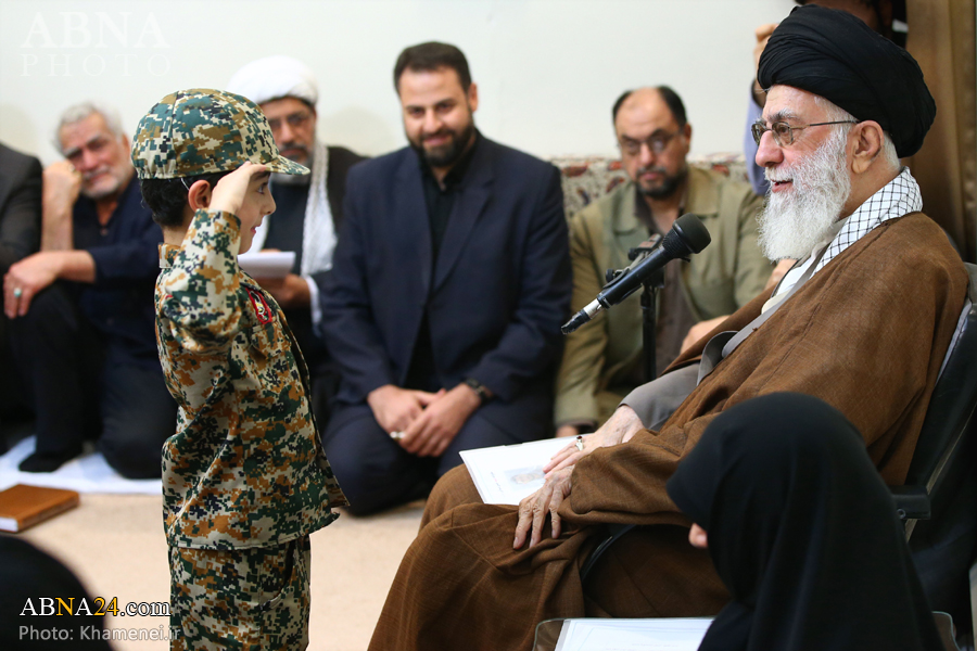 Pertemuan Ali Khamenei Dengan Keluarga Para Syuhada Yang Mempertahankan Haram.