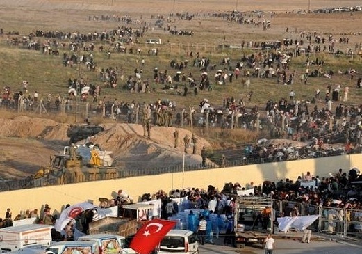 تركيا تبني جدارا عازلا على حدودها مع سوريا