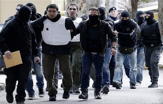السلطات توقف 1218 من قوات الدرك عن العمل في تركيا
