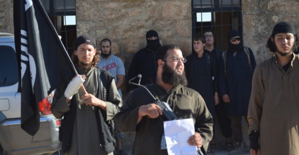 ISIS terrorists execute, crucify Syrian woman on charges of spying