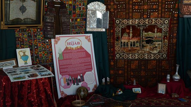 Visitors explored Islamic civilization through art exhibition in Canada / Pics