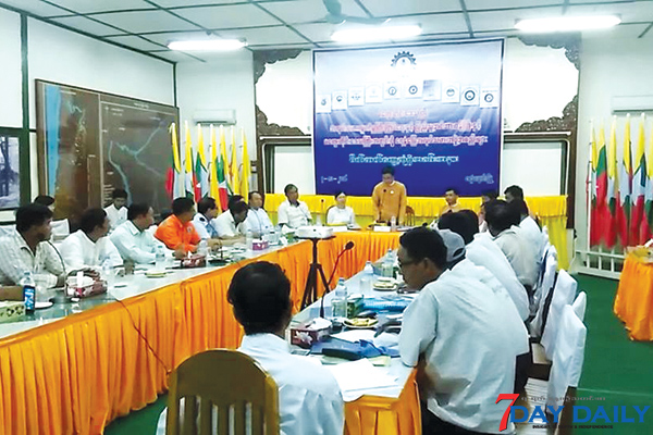 အလုပ္သမားထုအေပၚ ဖိႏွိပ္မႈမ်ား ရွိေနလွ်င္ ျပတ္သားစြာကိုင္တြယ္မည္ဟု မေကြးတုိင္းအလုပ္သမား၀န္ႀကီးေျပာ
