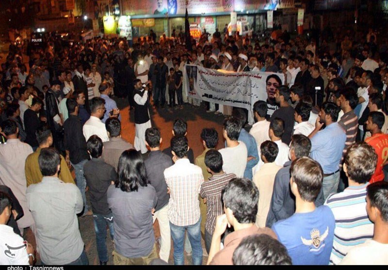 کراچی میں گرفتاریوں کے خلاف مظاہرین پر پولیس کی ہوائی فائرنگ