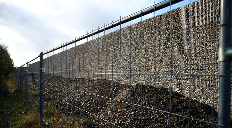 “Alemania Construirá un ‘Nuevo Muro de Berlín’ para Segregar a los Refugiados Musulmanes” 