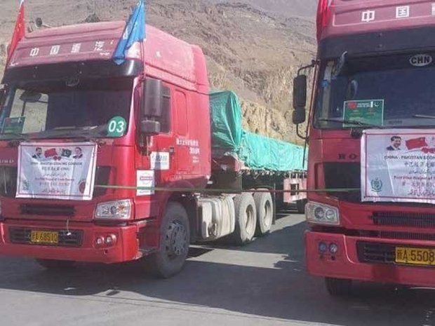 چین کا 50 ٹرکوں پر مشتمل پہلا تجارتی قافلہ گوادر پہنچ گیا