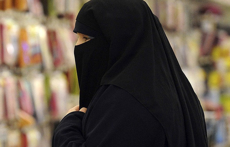 Muslims woman fined $32,700 for wearing niqab in Italian town hall