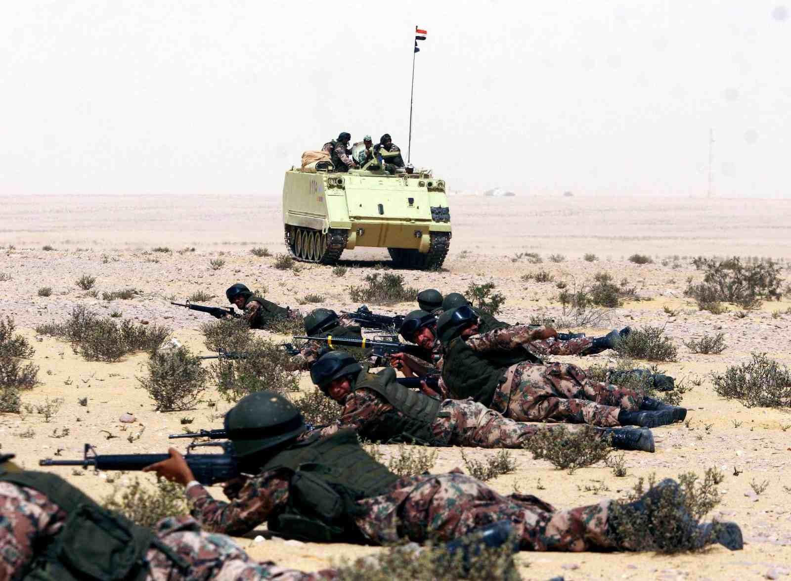 مقتل جندي وإصابة آخرين في هجومين منفصلين بشمال سيناء