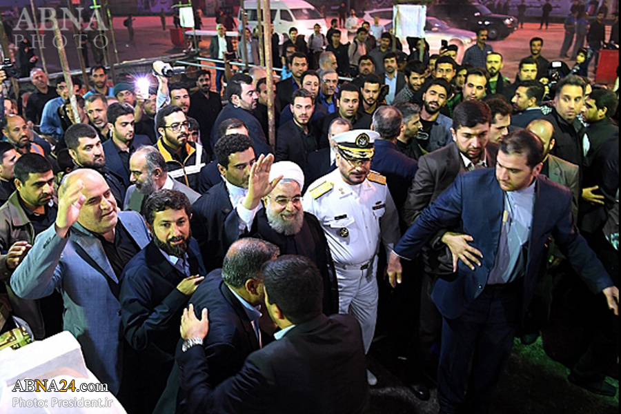 Presiden Rouhani Menyapa Peziarah Arbain dalam Kunjungannya ke Salamceh