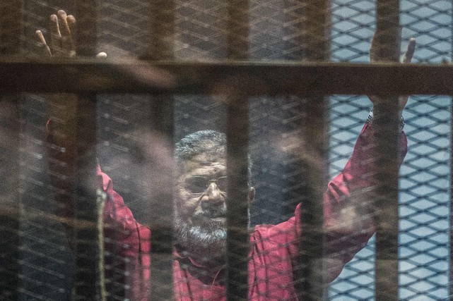 Egypte: peine de mort annulée pour l’ex-président islamiste Morsi