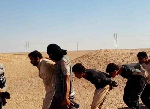 بتهمة تركهم ارض "الخلافة".. "داعش" تختطف 75 مدنيا من الحويجة