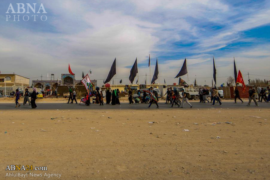 تقرير مصور/ لقطات متنوعة عن زوار أربعينية الامام الحسين (ع) في العراق