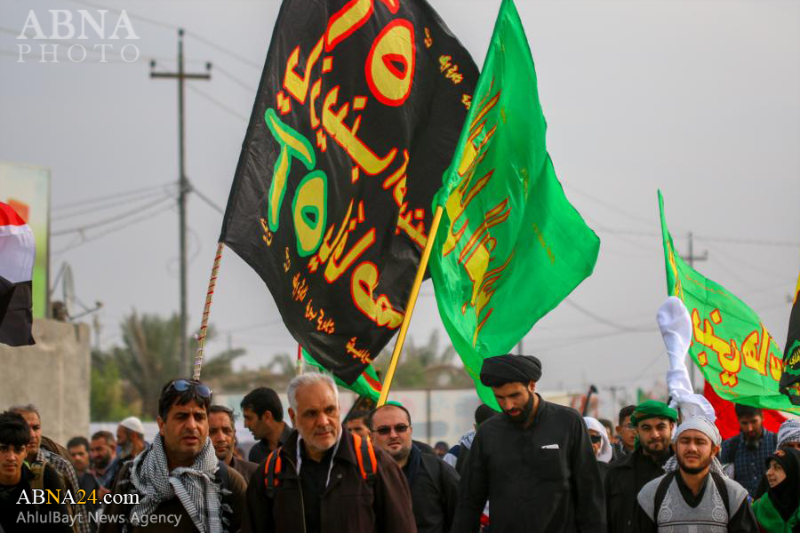 تقرير مصور/ مواصلة زوار أربعينية الامام الحسين (ع) في مشيهم نحو كربلاء المقدسة