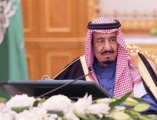 الملك سلمان ينقذ "بن لادن" واخواتها من الانهيار