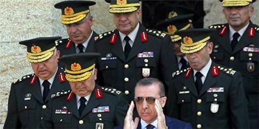 Türk subayların Suriye topraklarında işi ne?