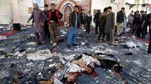 Impactantes Primeras Imágenes de la Masacre de Fieles Shiítas Durante Ceremonia de Arbaín en Mezquita de Kabul