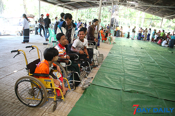 မသန္စြမ္း စြမ္းရည္ျပသႏုိင္ရန္ မံုရြာမွ မႏၲေလးသို႔ ၀ီွးခ်ဲျဖင့္ သြားမည္