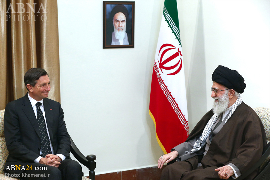 Berita Bergambar: Pertemuan Pemimpin Tertinggi Iran, Ali Khamenei Dengan Delegasi Slovenia Yang Diketuai Presiden Negara Itu,
