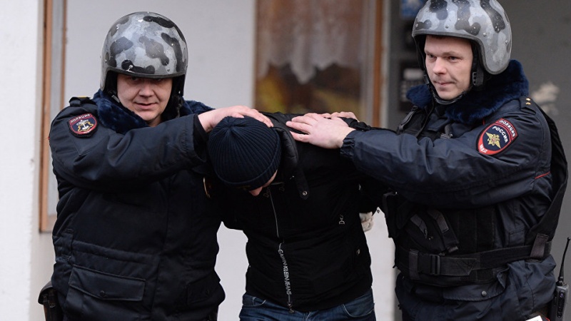 Арест подозреваемых в России