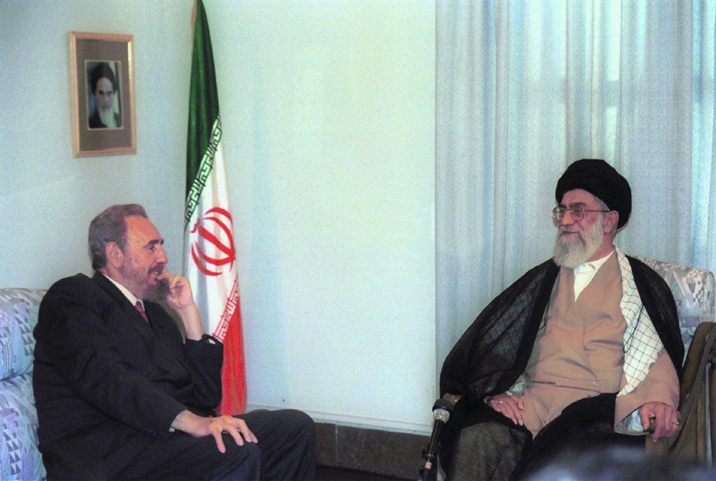 Imam Khamenei's statement in meeting with revolutionary, renaissance man 'Fidel Castro'