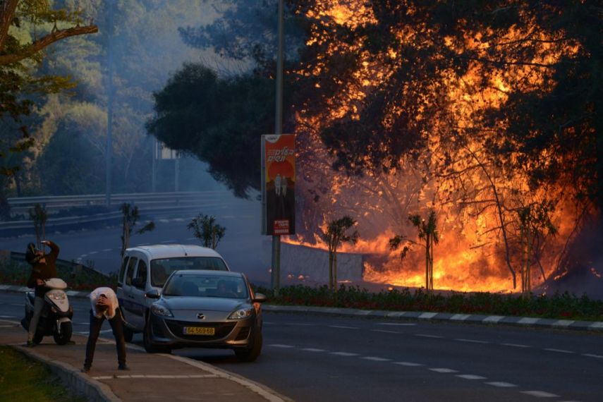 Israël: les incendies se propagent vers des colonies de Cisjordanie