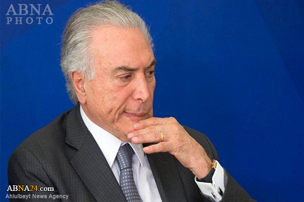 Protesto no Brasil exige 'impeachment' de Temer e "diretas já"