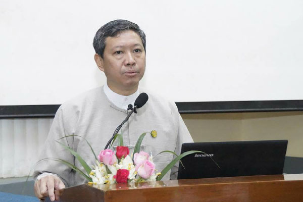 ပညာေရး၀န္ႀကီး ေဒါက္တာမ်ိဳးသိမ္းႀကီးႏွင့္အဖဲြ႕ ၿဗိတိန္ႏုိင္ငံသို႔ ေလ့လာေရးသြားေရာက္