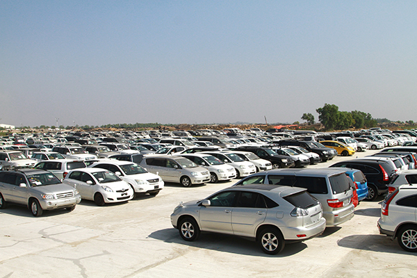 ၂၀၁၇ တြင္ ဖရီးပါမစ္ျဖင့္ တင္သြင္းမည့္ကားမ်ား ဘယ္ေမာင္းတစ္မ်ိဳးတည္းသာ တင္သြင္းခြင့္ျပဳမည္